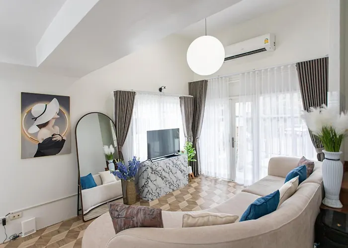 Private Pool Style, Heart In Bkk ,metro,cabaret Show,rca, Jodd Fair,chatuchak Villa Bangkok