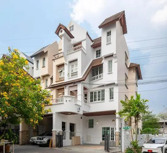 Private Pool Style, Heart In Bkk ,metro,cabaret Show,rca, Jodd Fair,chatuchak *