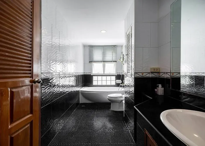 Villa Private Pool Style, Heart In Bkk ,metro,cabaret Show,rca, Jodd Fair,chatuchak