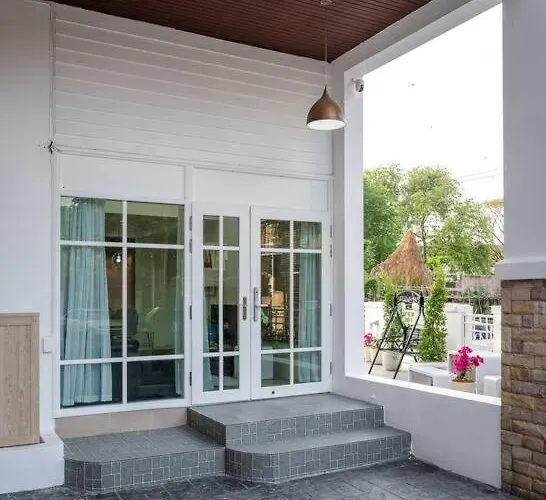 Villa Private Pool Style, Heart In Bkk ,metro,cabaret Show,rca, Jodd Fair,chatuchak Bangkok