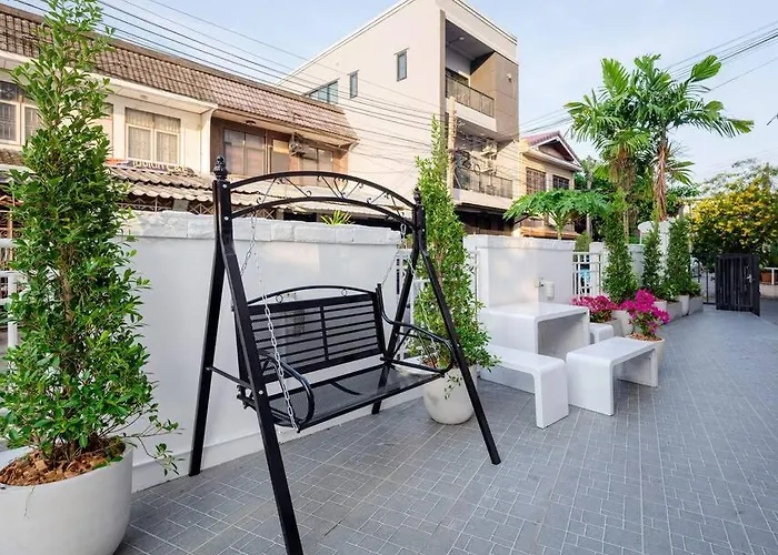 Private Pool Style, Heart In Bkk ,metro,cabaret Show,rca, Jodd Fair,chatuchak *