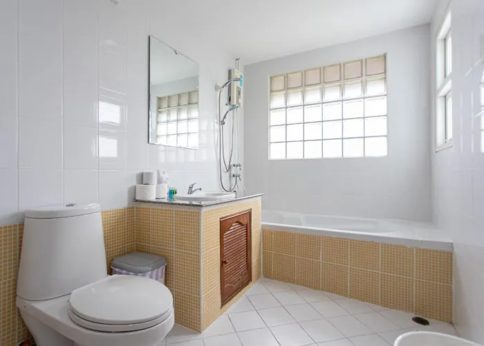 Villa Private Pool Style, Heart In Bkk ,metro,cabaret Show,rca, Jodd Fair,chatuchak Bangkok