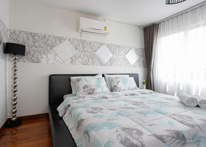 Villa Private Pool Style, Heart In Bkk ,metro,cabaret Show,rca, Jodd Fair,chatuchak Bangkok